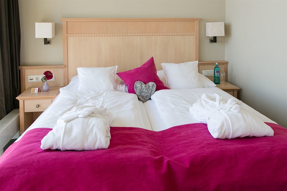 Romantik Seehotel Eichenhain Pelzerhaken Buitenkant foto