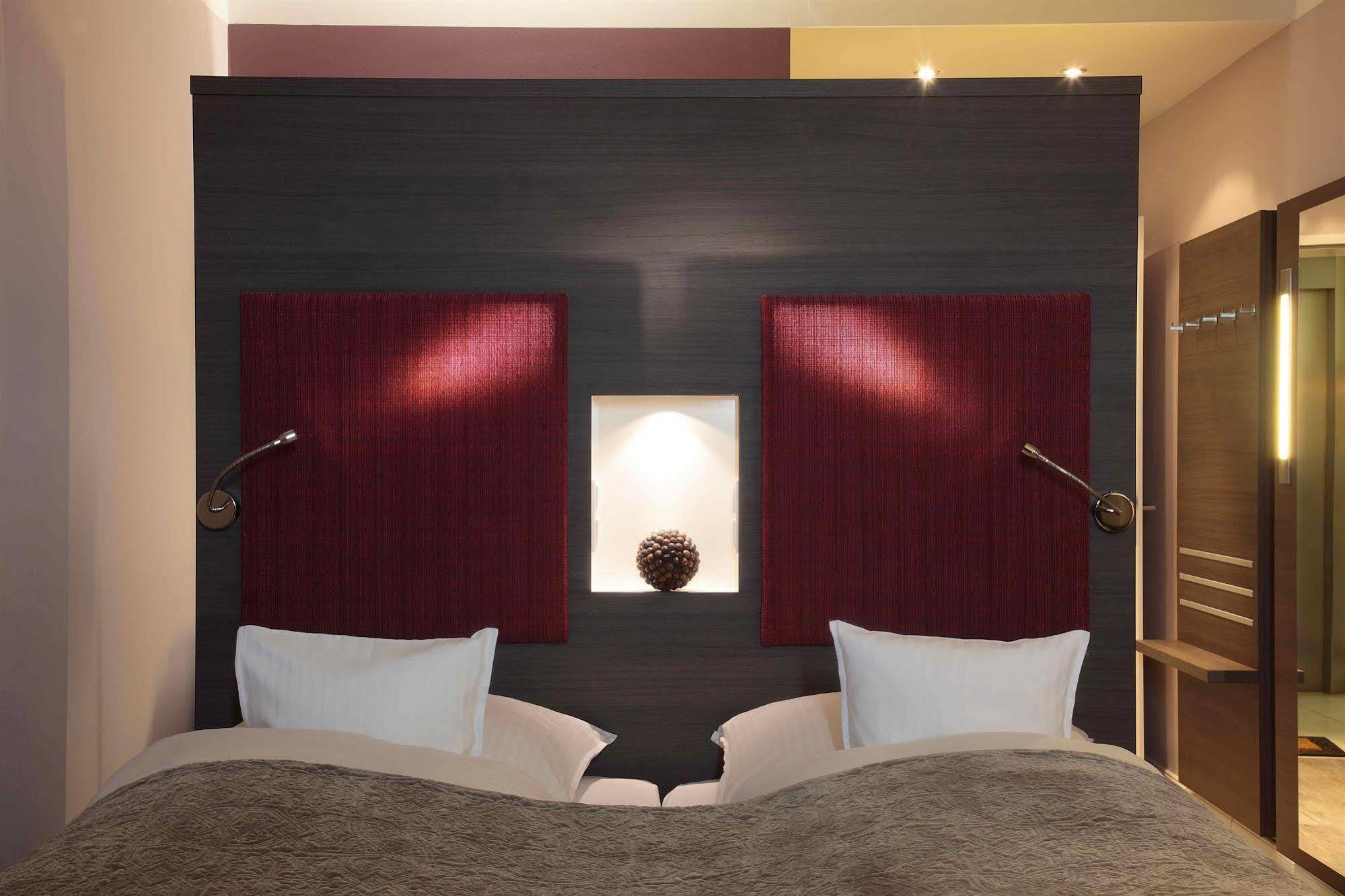 Romantik Seehotel Eichenhain Pelzerhaken Buitenkant foto