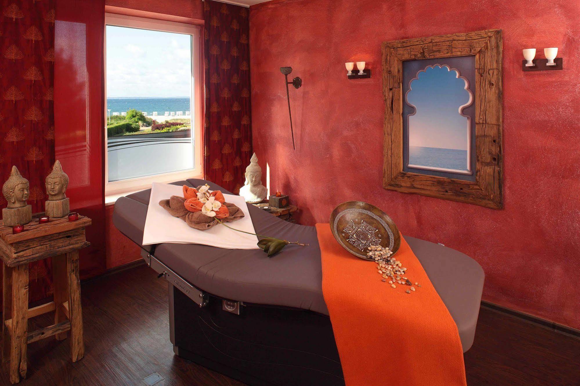 Romantik Seehotel Eichenhain Pelzerhaken Buitenkant foto